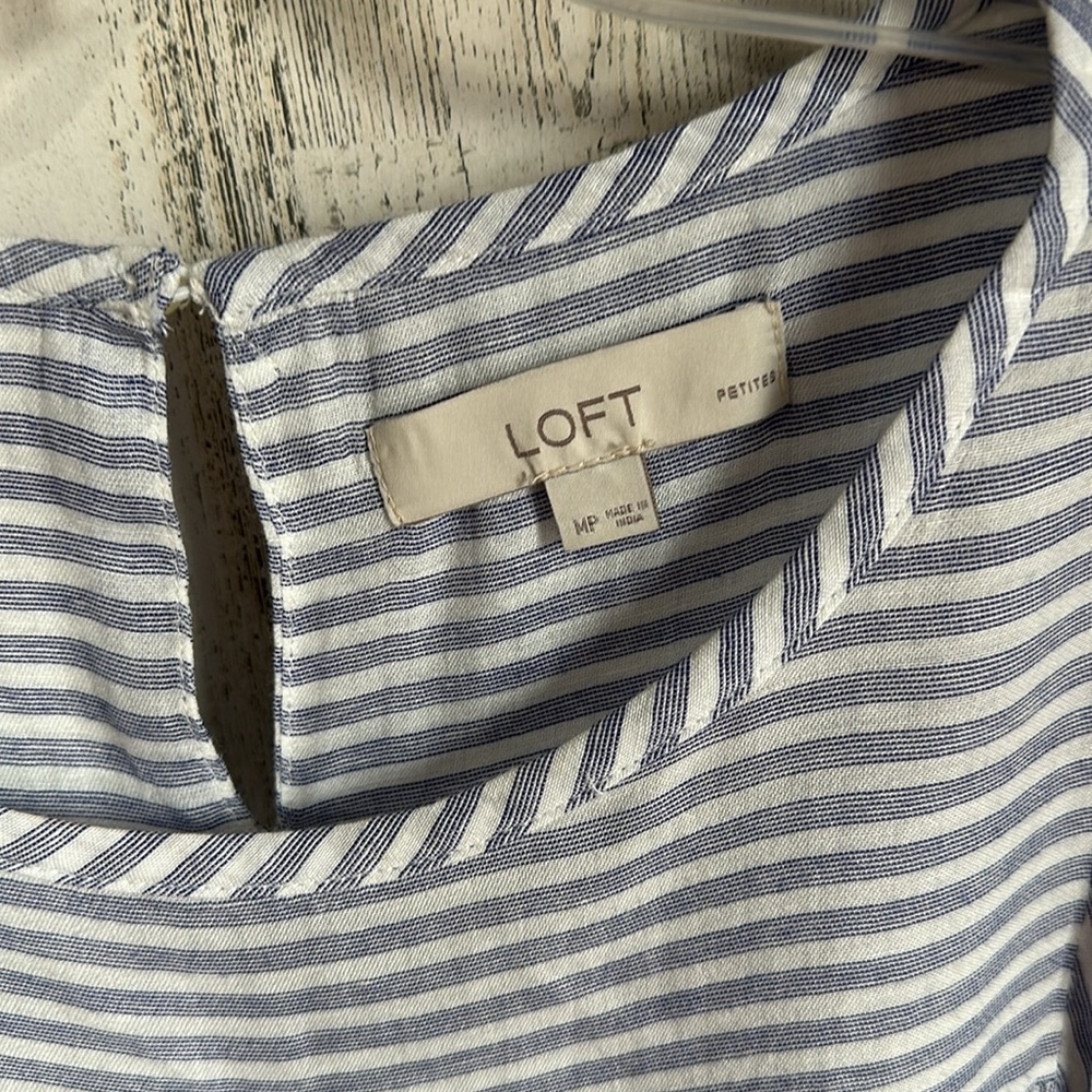 AA38 blue white stripe blouse loft MP petite - Picture 3 of 5